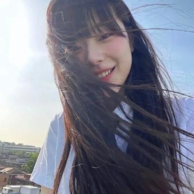 坐着的女人